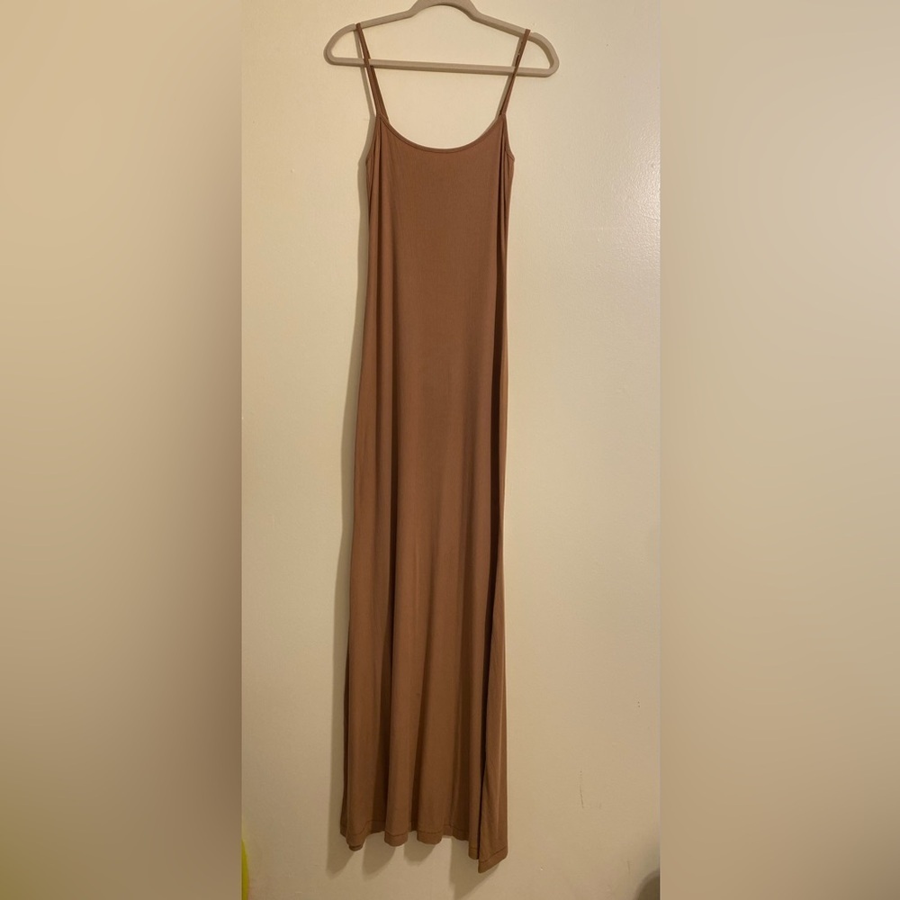 SKINS Brown Spaghetti-Strap Maxi Dress. Size XL